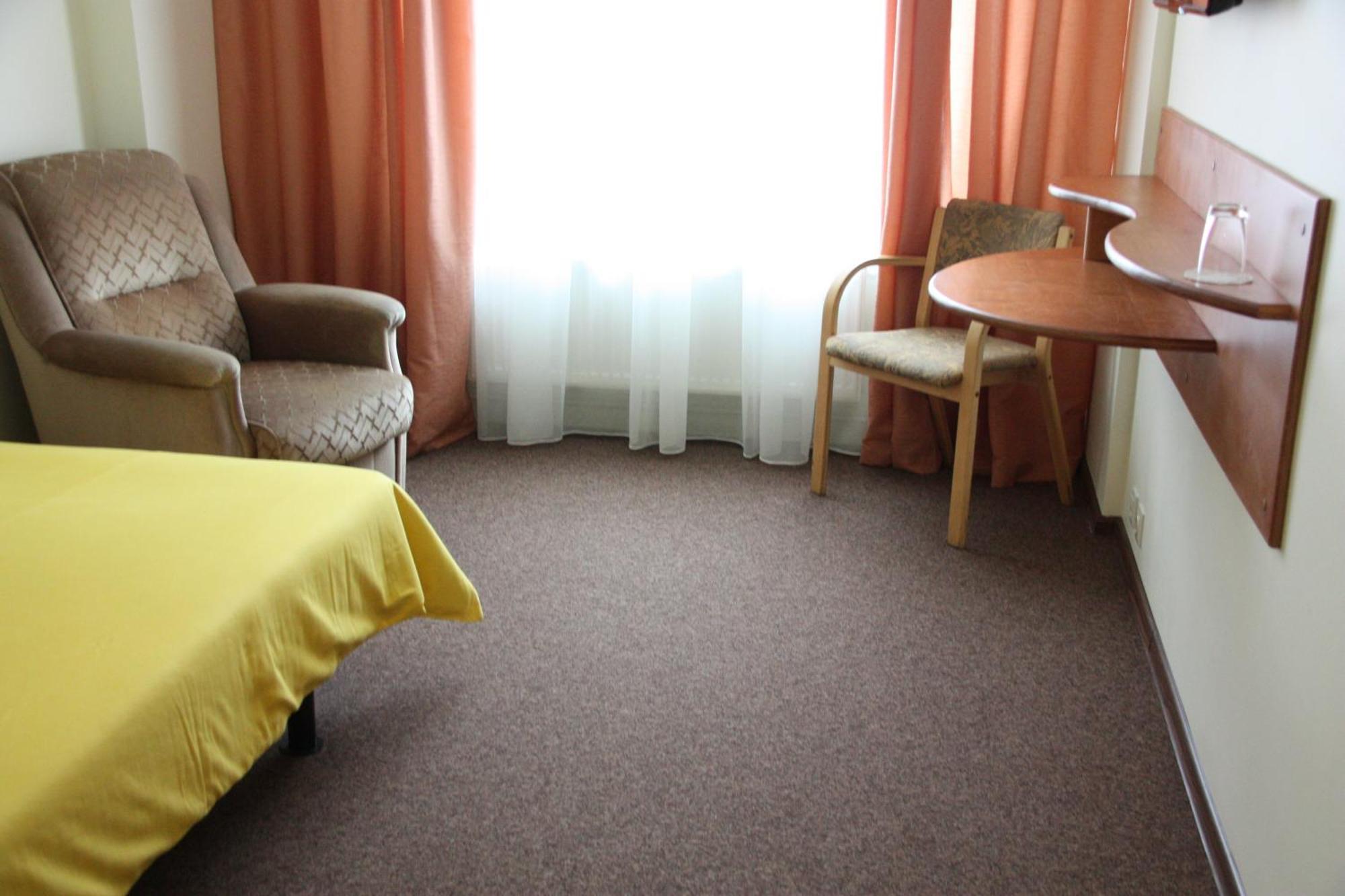 Hotel Madona Habitación foto